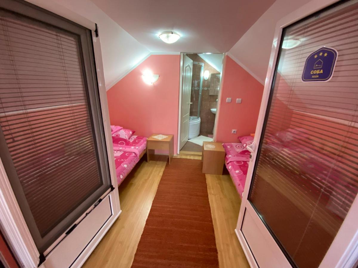 Sud ,,Antal I Olga,, Bed & Breakfast Skorenovac Ngoại thất bức ảnh